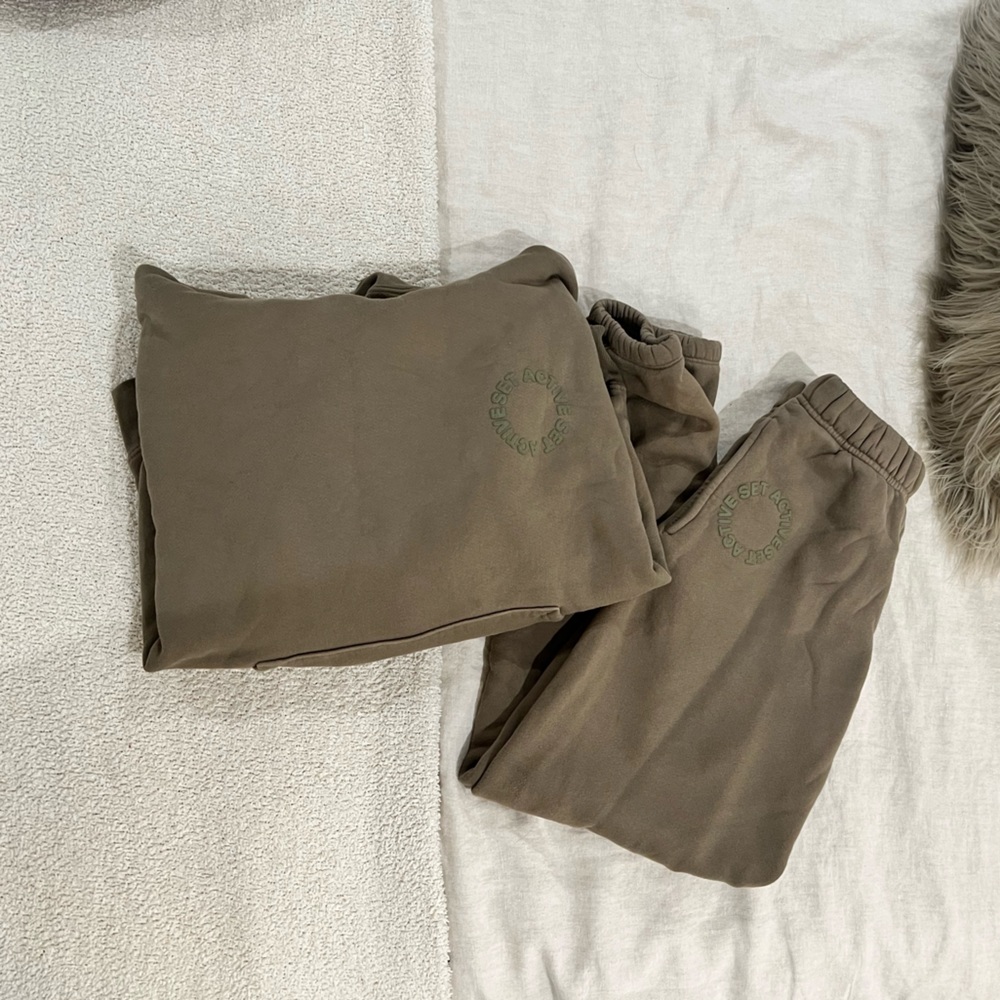 SET ACTIVE Sweatset